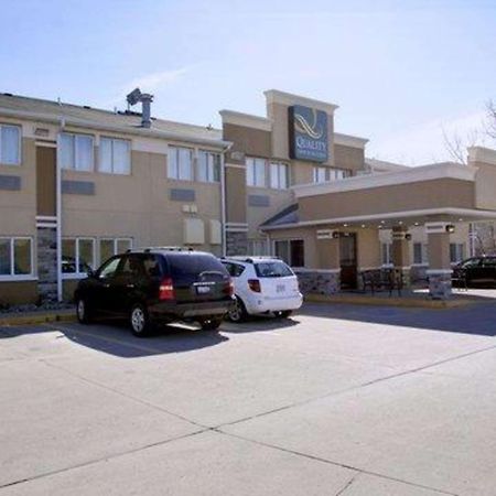 Quality Inn & Suites Des Moines Airport Экстерьер фото