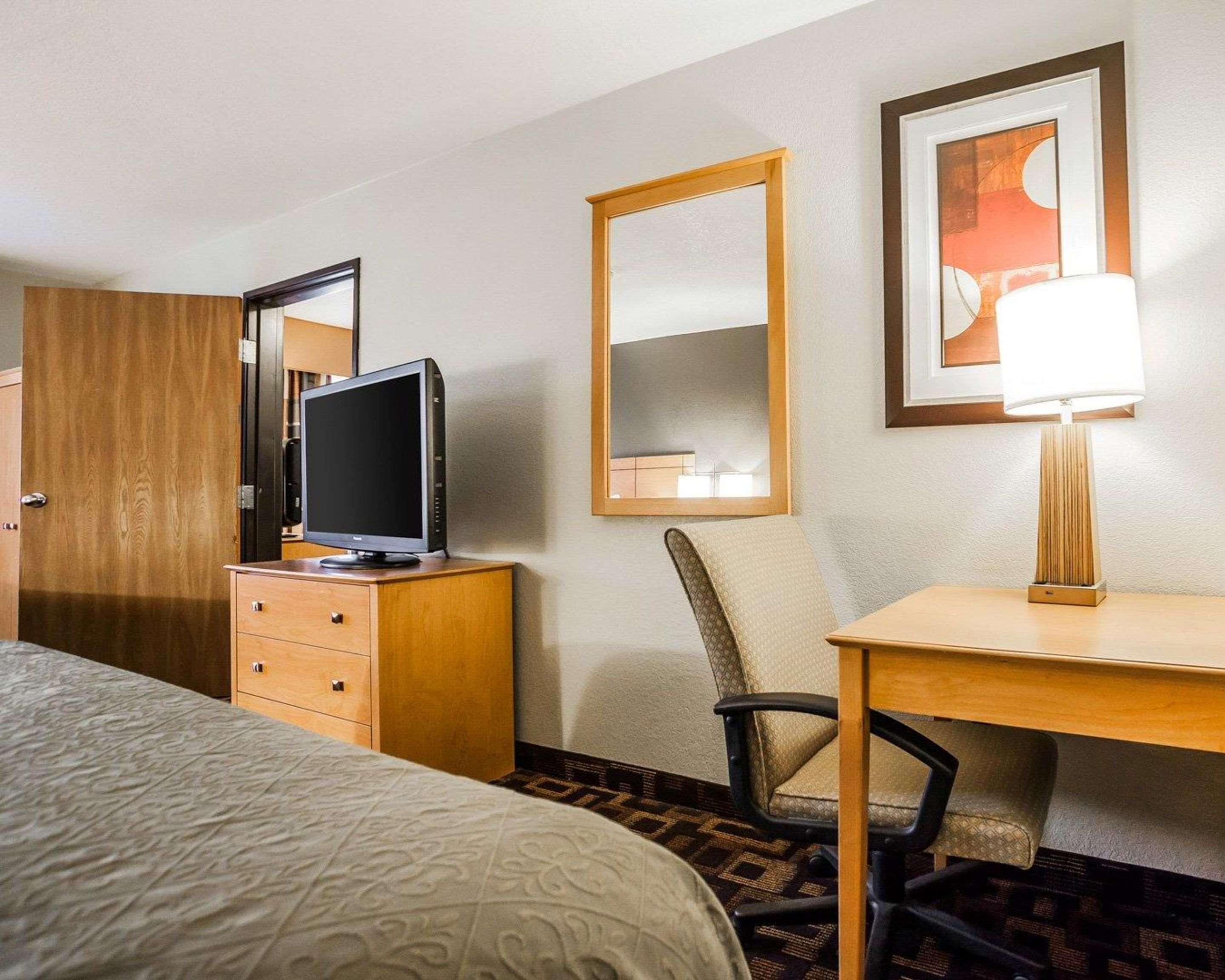 Quality Inn & Suites Des Moines Airport Экстерьер фото