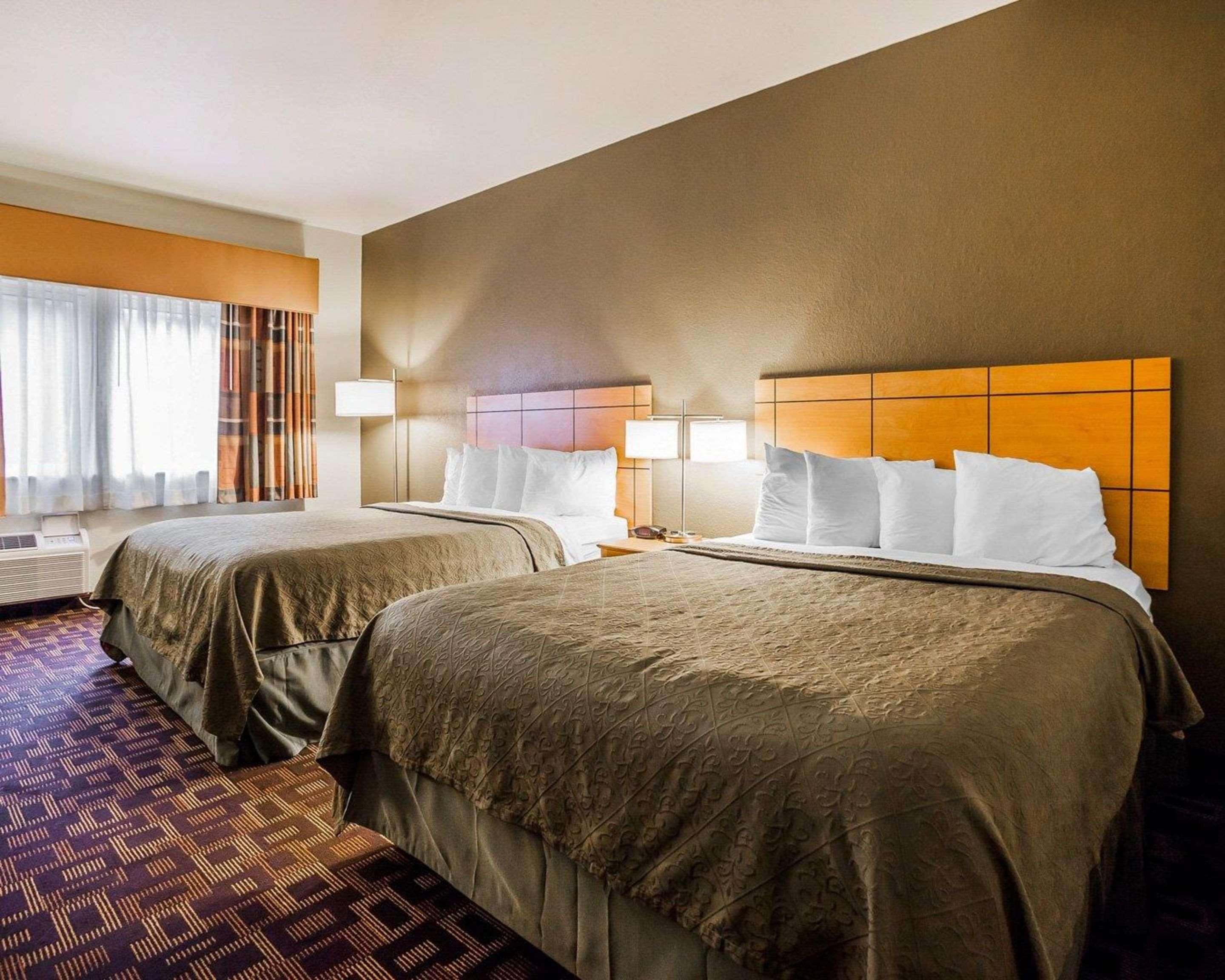 Quality Inn & Suites Des Moines Airport Экстерьер фото