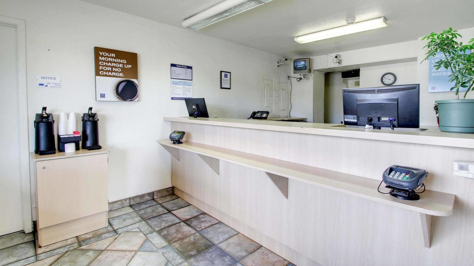 Quality Inn & Suites Des Moines Airport Экстерьер фото