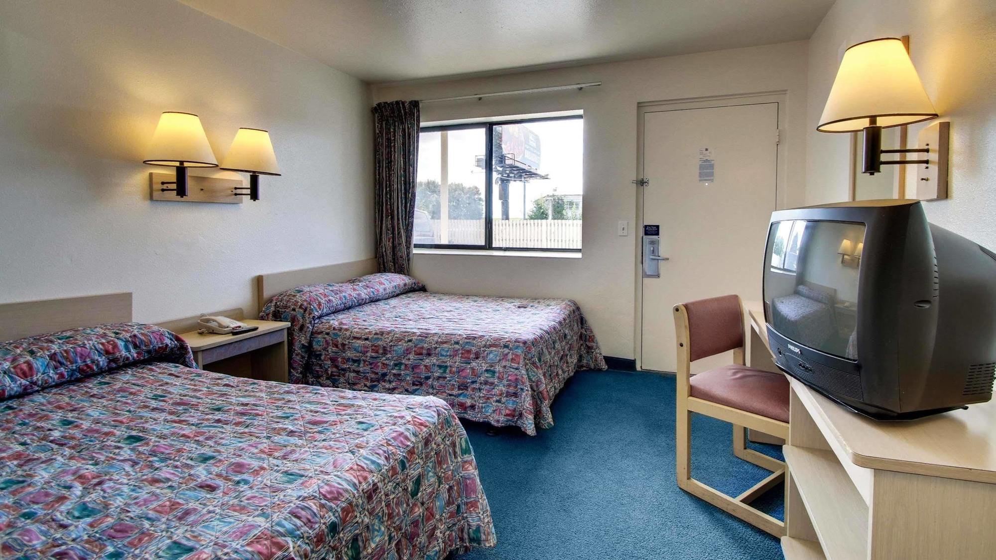 Quality Inn & Suites Des Moines Airport Экстерьер фото